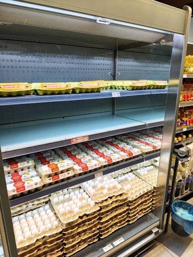 У Мінагро пояснили, що буде з продуктами після ударів рф . Запасатися їжею на місяці не потрібно