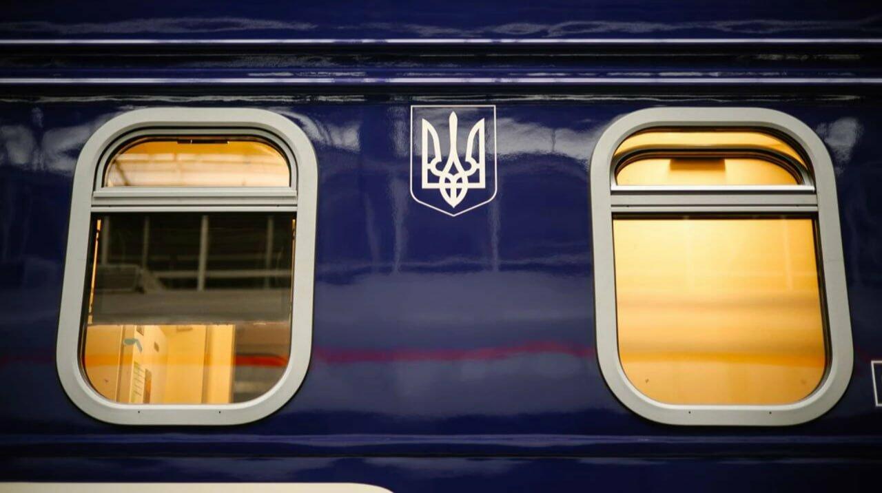 Відповідає УЗ . Як евакуюватися з потяга під час тривоги і чи можуть поїхати без вас