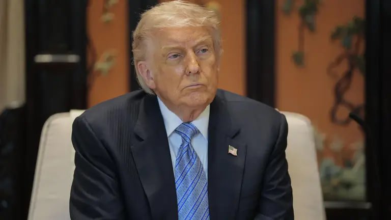 Що сталося . Рішення Трампа щодо медіа обернулося конфузом під час його виступу