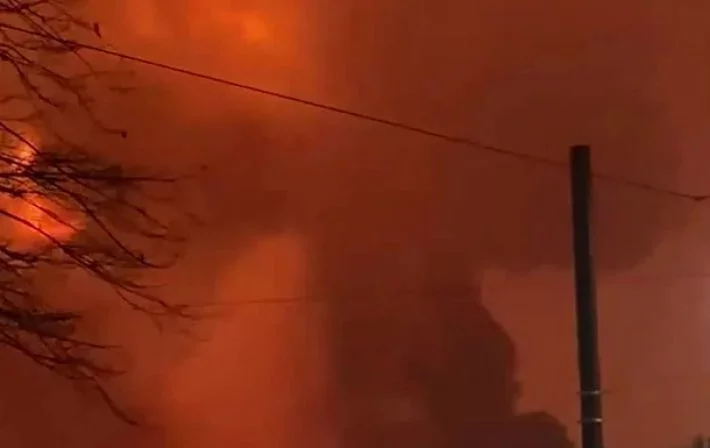 В РФ горів завод, на якому могли ремонтувати військову техніку В РФ горів завод, на якому могли ремонтувати військову техніку