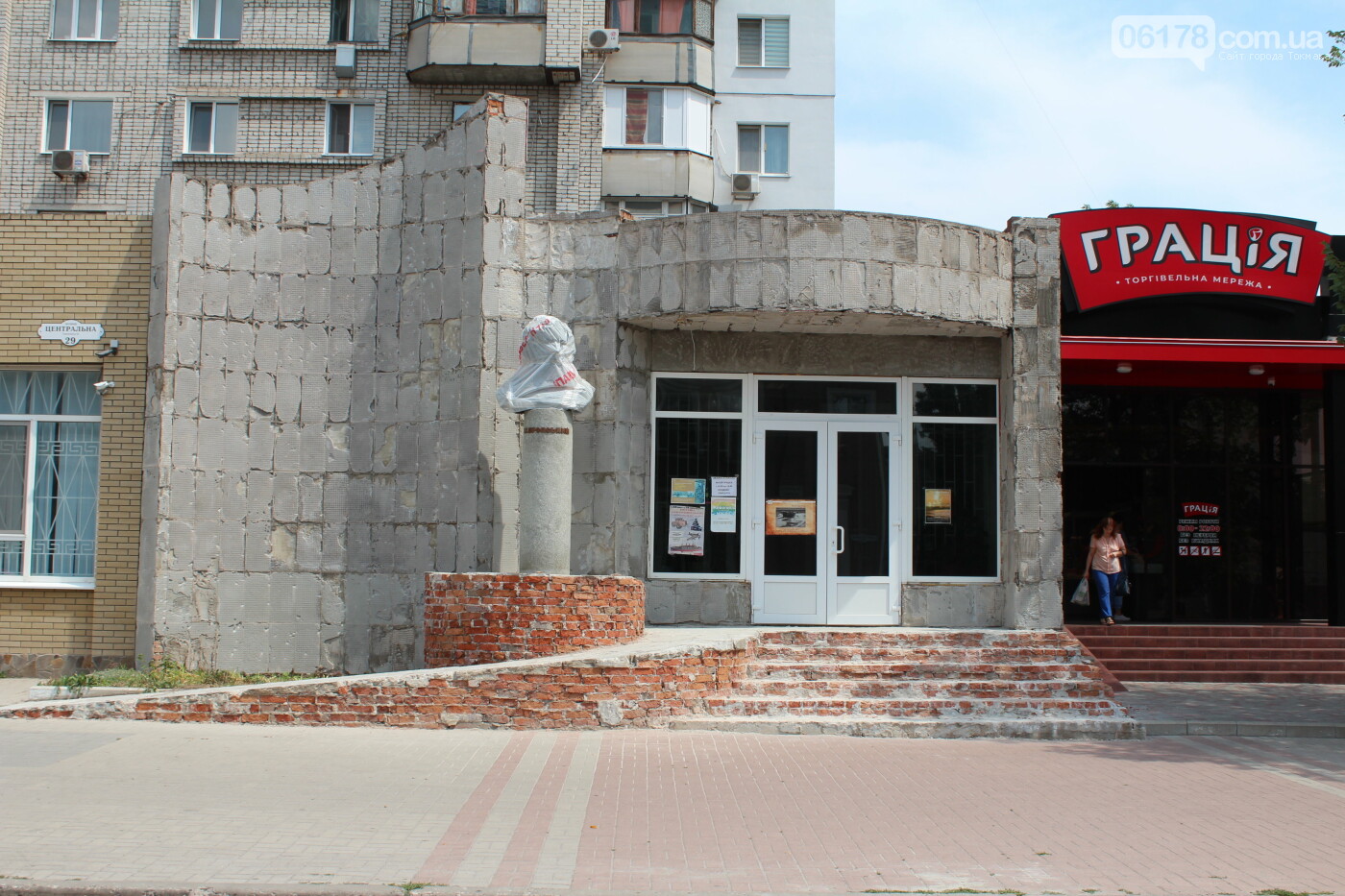 Реконструкция фасада музея им. Бродского завершена, фото-3