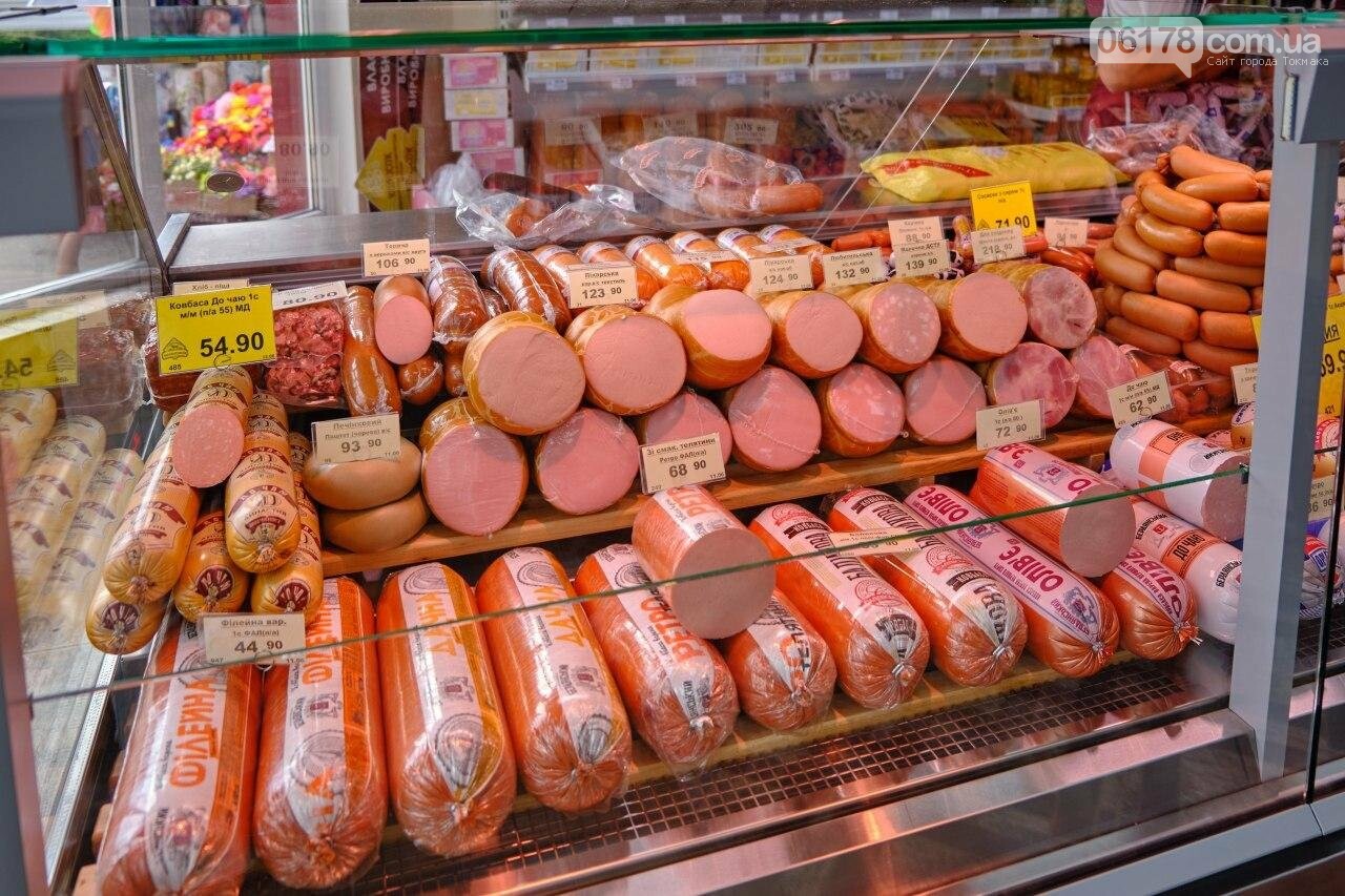 В Бердянске на АКЗ открылся большой магазин бердянского мясокомбината, фото-2