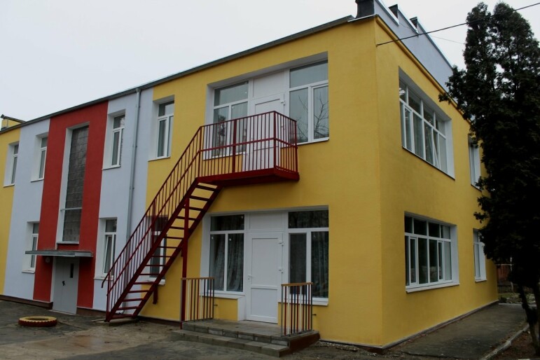 У Токмаці запрацював оновлений дитячий садок «Метелик»