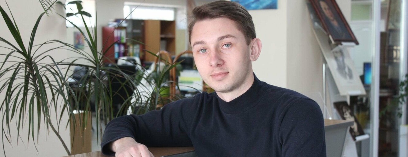 Привітання з 8-березня від Радченко Максима керівника маркетингу компанії Lesovik