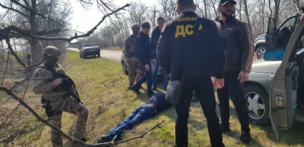 За нелегальний збут вогнепальної зброї токмачанину загрожує 10 років позбавлення волі