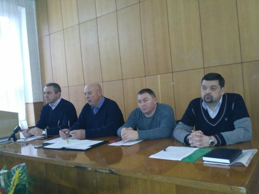 У Токмацькій РДА провели нараду з фермерами і бджолярами