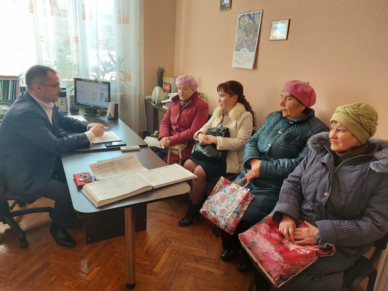 Міський голова Токмака провів особистий прийом громадян