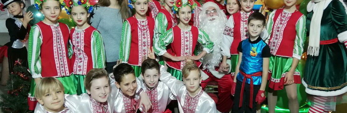 Юним токмачанам з «БраVо» жюрі і глядачі фестивалю в Дніпрі скандували: «Браво!» 