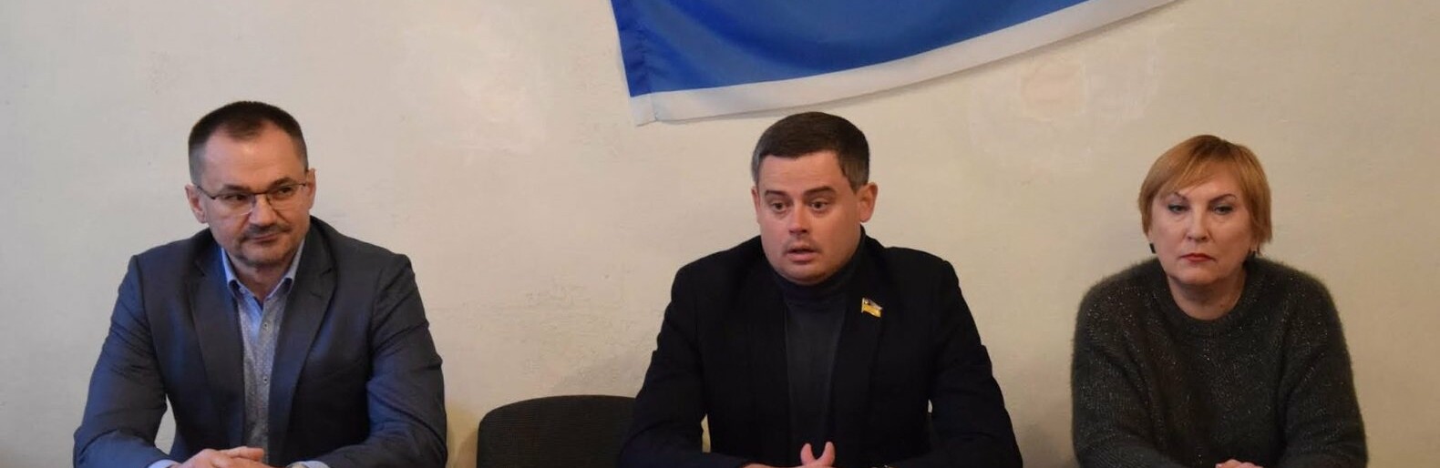 Керівики Токмака і району та нардеп зустрілися з освітянами 