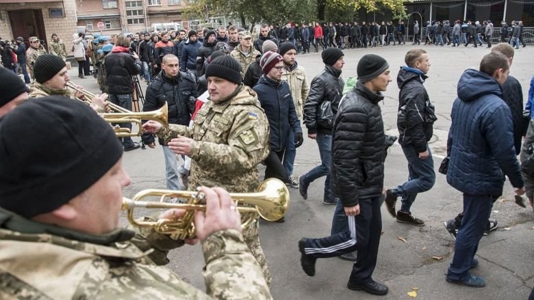 Президент України видав указ на призов  на строкову службу в армію  в 2020 році