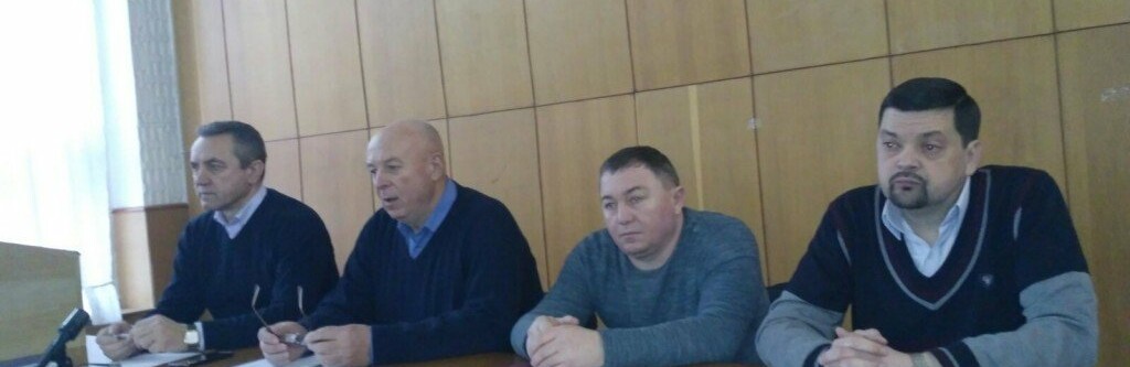 У Токмацькій РДА провели нараду з фермерами і бджолярами