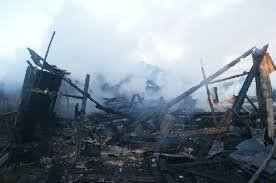 Рятувальники Токмака не допустили розповсюдження вогню на території садиби