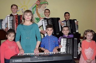   Юні акордеоністи  Токмака дали концерт до свята 8 Березня