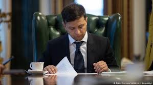  Закон про повну середню освіту підписав Володимир Зеленський