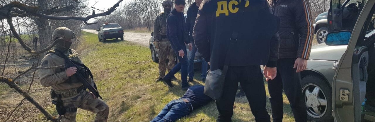 За нелегальний збут вогнепальної зброї токмачанину загрожує 10 років позбавлення волі