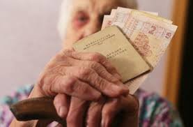    Український уряд виплатить додатково по тисячі гривень пенсіонерам          
