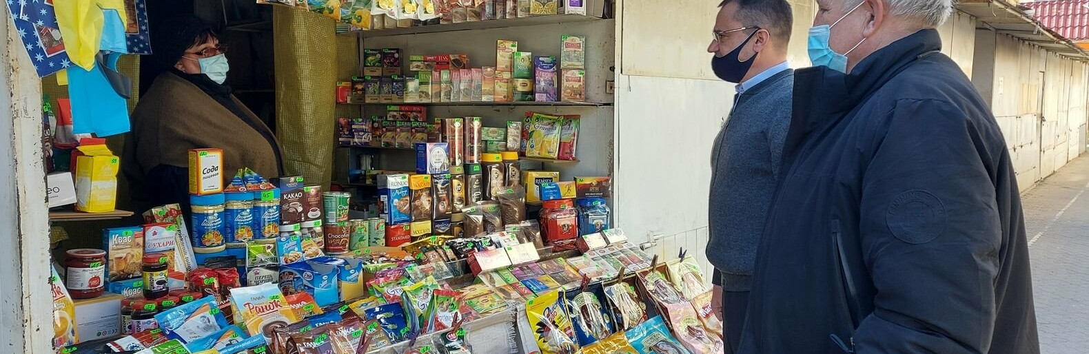 У Токмаку часткво відкрили ринок