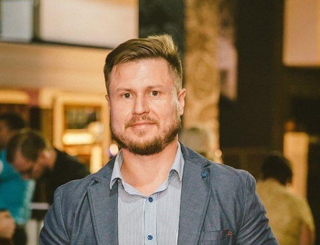 Привітання з Великоднем від директора компанії Outdoor.ua Артема Бургасова!