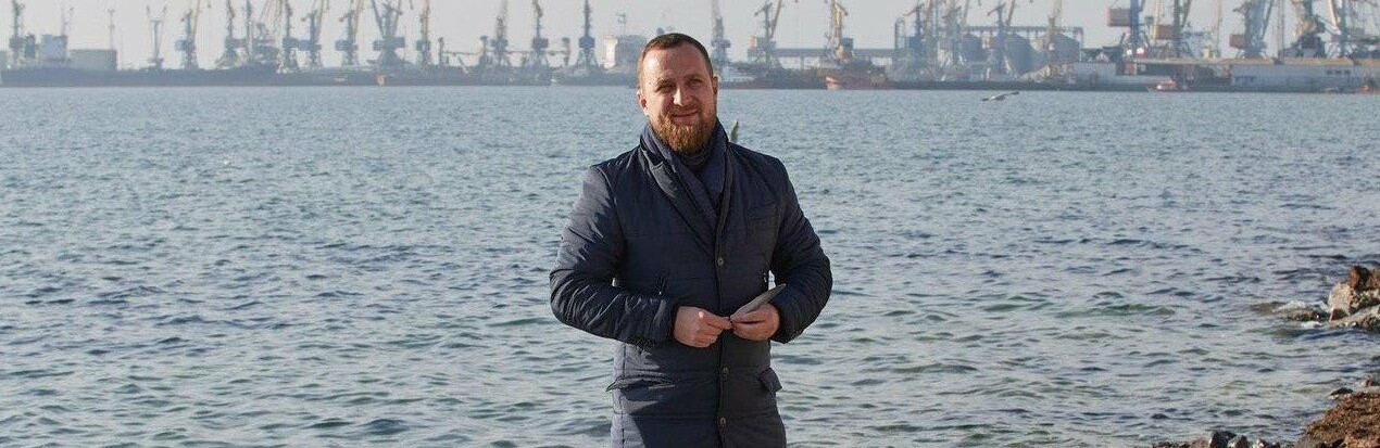 Засновник бренду Pavlov.ua Владислав Павлов вітає з 1 травня!