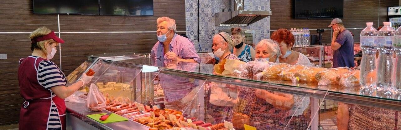 В Бердянске на АКЗ открылся большой магазин бердянского мясокомбината