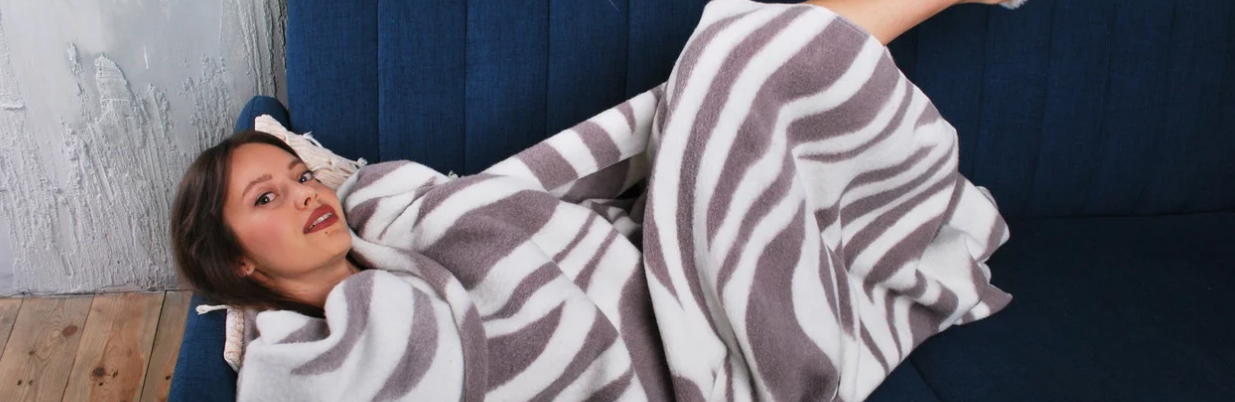 Плед из шерсти мериноса - незаменимая вещь для холодных осенних вечеров